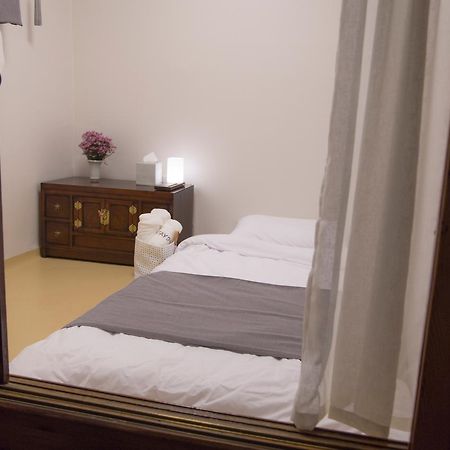 Stay 256 Hanok Guest House Seoul Bagian luar foto