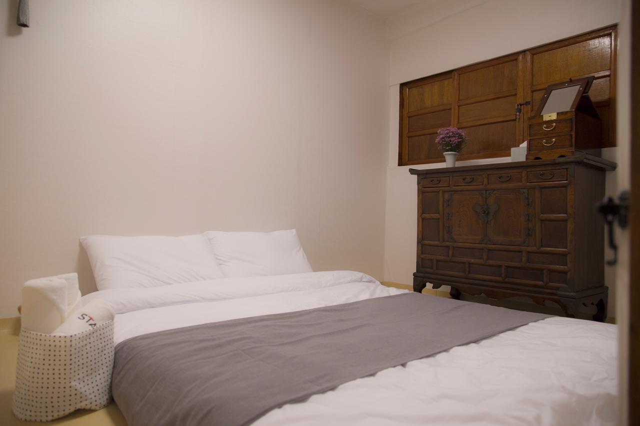 Stay 256 Hanok Guest House Seoul Bagian luar foto