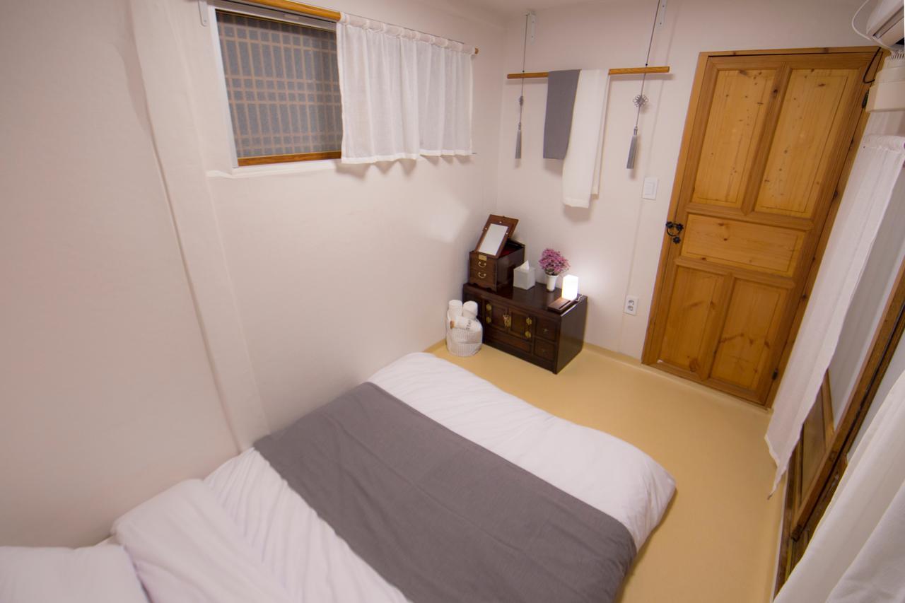 Stay 256 Hanok Guest House Seoul Bagian luar foto
